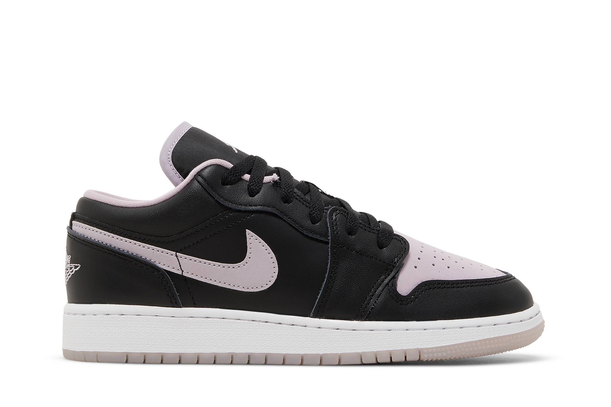 ( Grade School ) Air Jordan 1 Low SE ‘Black Iced Lilac’ DV1333-051