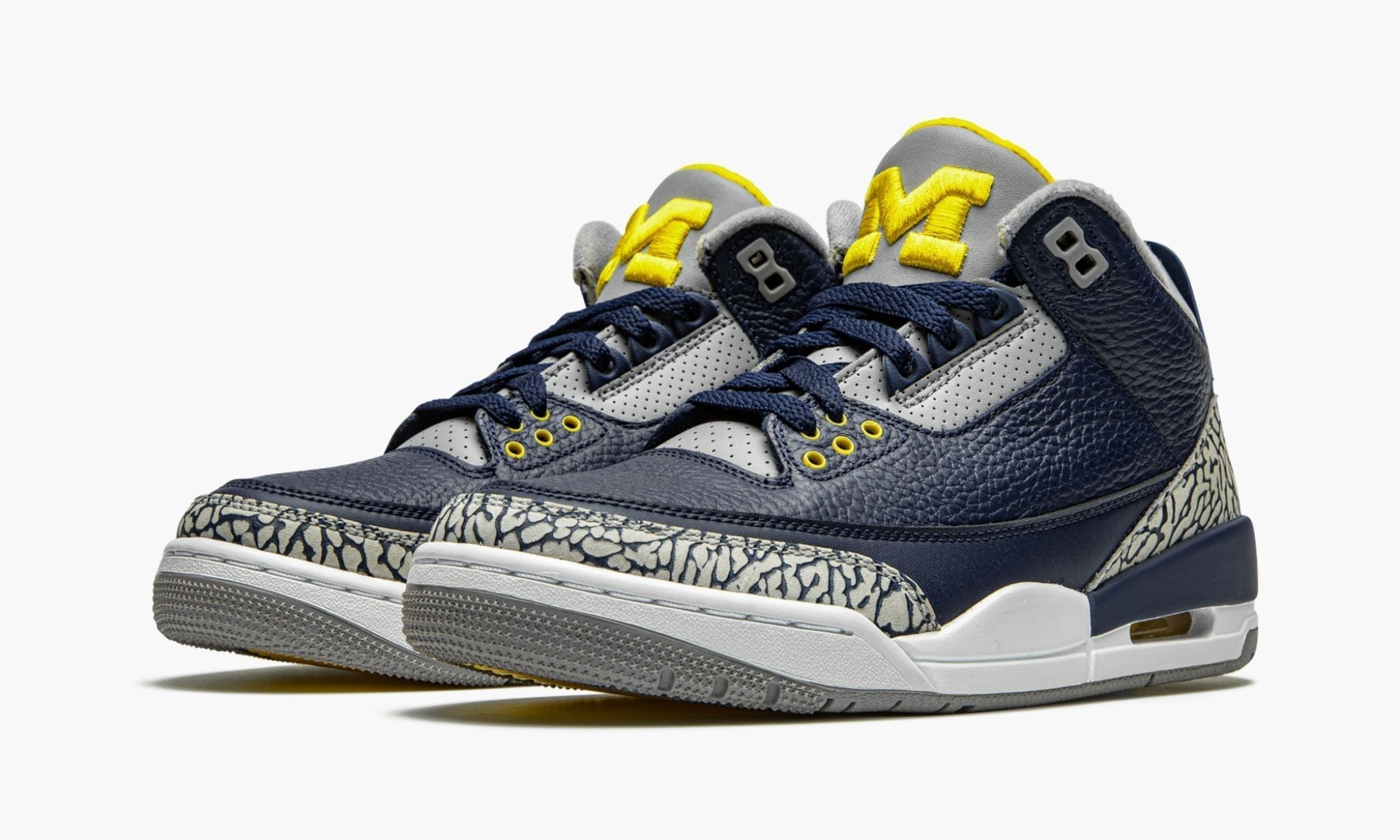 Air Jordan 3 Retro PE “Michigan” - Image 3