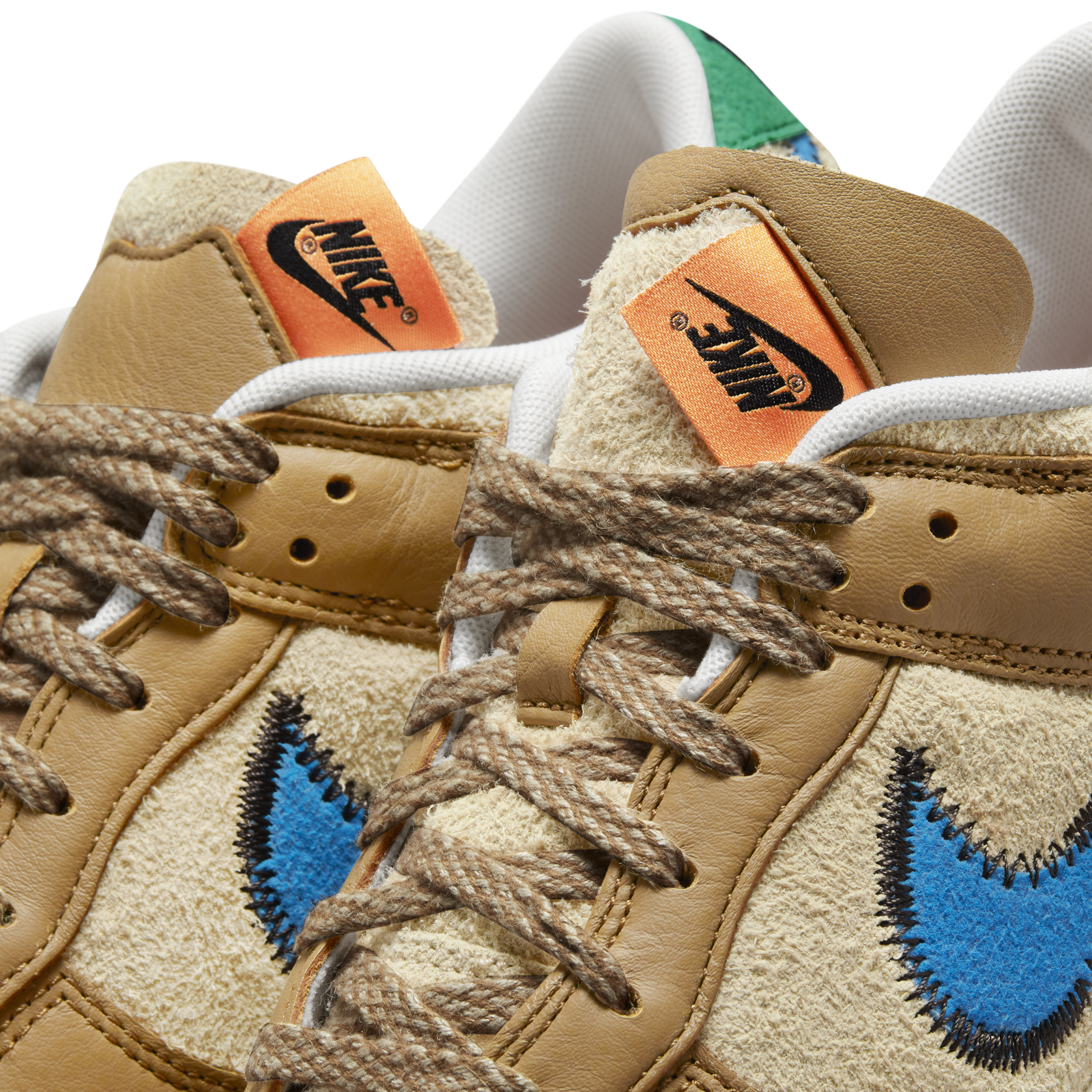 Size? X Nike Dunk Low Dark Driftwood DO6712-200 - Image 9
