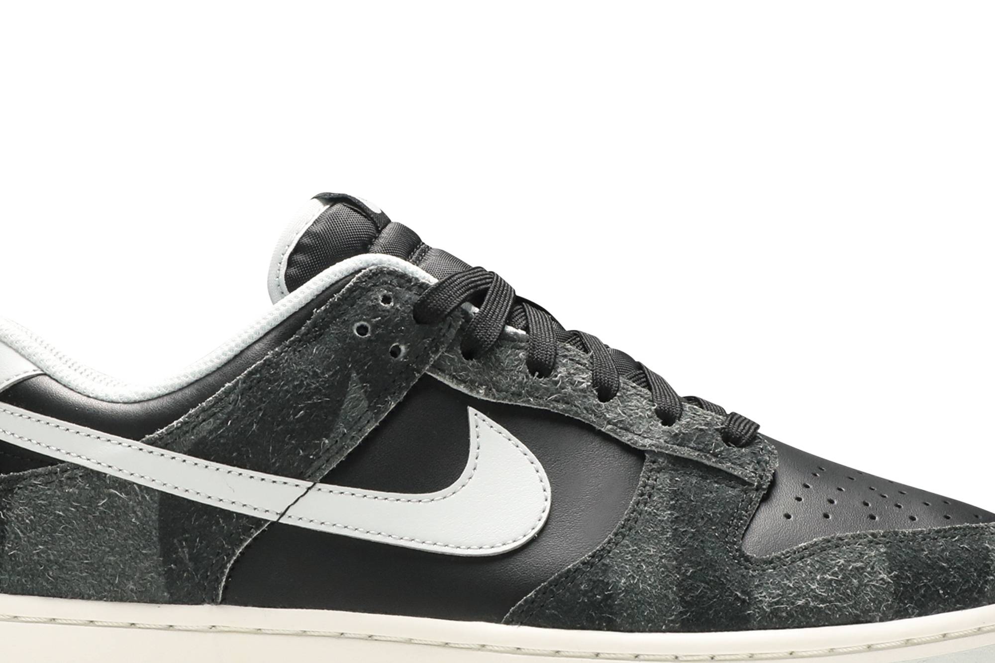 Nike Dunk Low Premium ‘Animal Pack – Zebra’ DH7913-001 - Image 2
