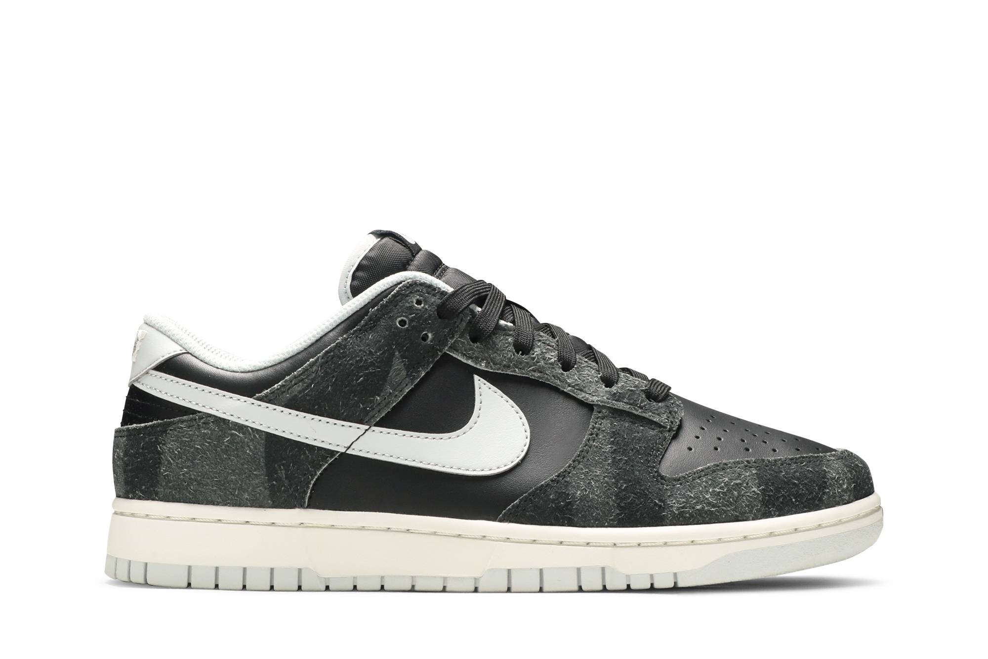Nike Dunk Low Premium ‘Animal Pack – Zebra’ DH7913-001