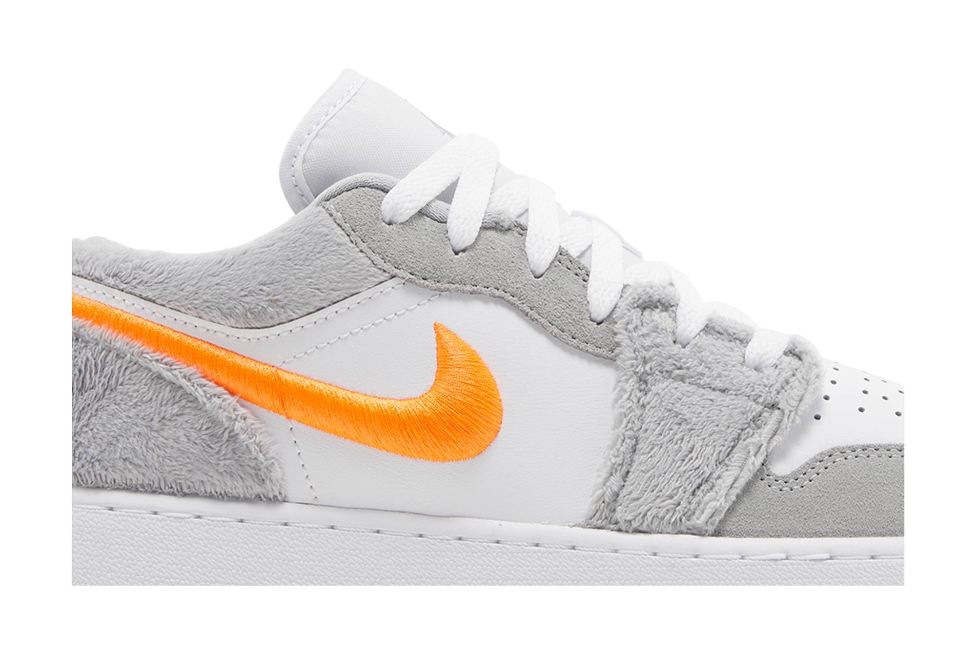 ( Grade School ) Air Jordan 1 Low ‘Rabbit’ DZ6333-083 - Image 2