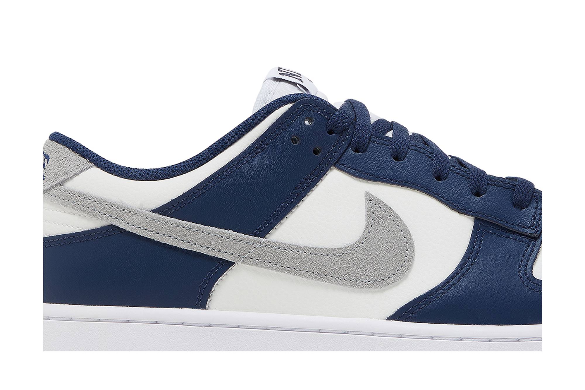Nike Dunk Low Midnight Navy FD9749-400 - Image 2