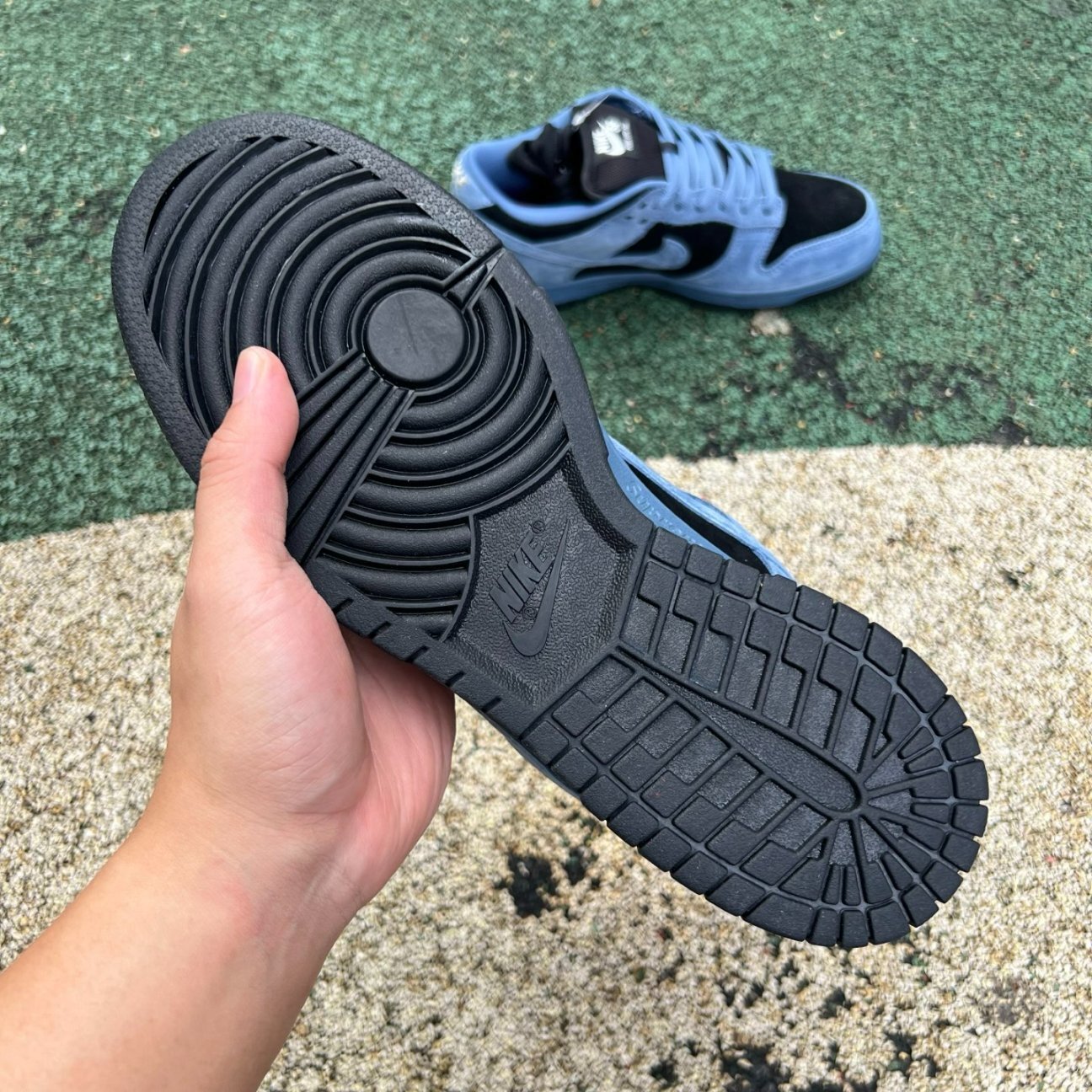 Supreme x Nike Dunk Low SB in the "Ocean Fog" - Image 3