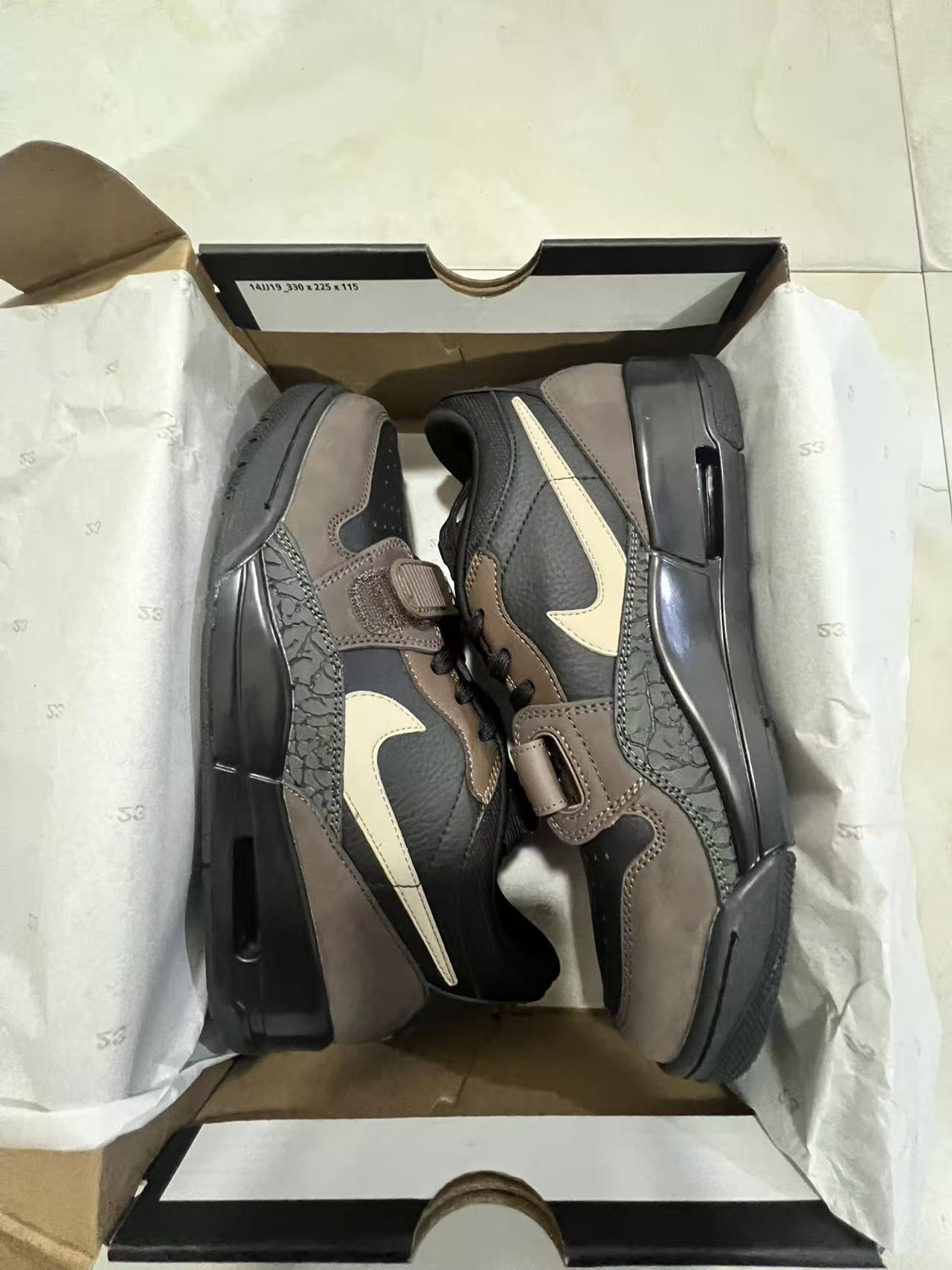 The Jordan Legacy 312 Low "Baroque Brown" Fits In with Travis Scott's Catalog - Image 6