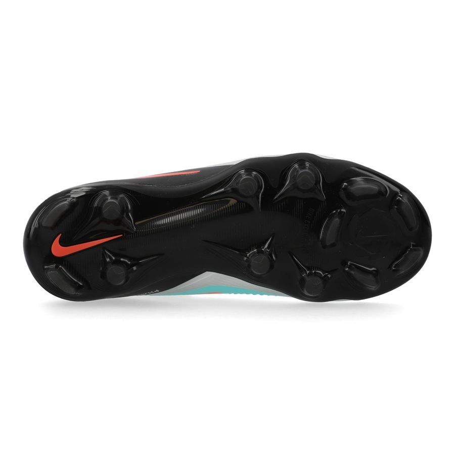 Nike Phantom 6 Low Academy Turf football shoes - Image 8