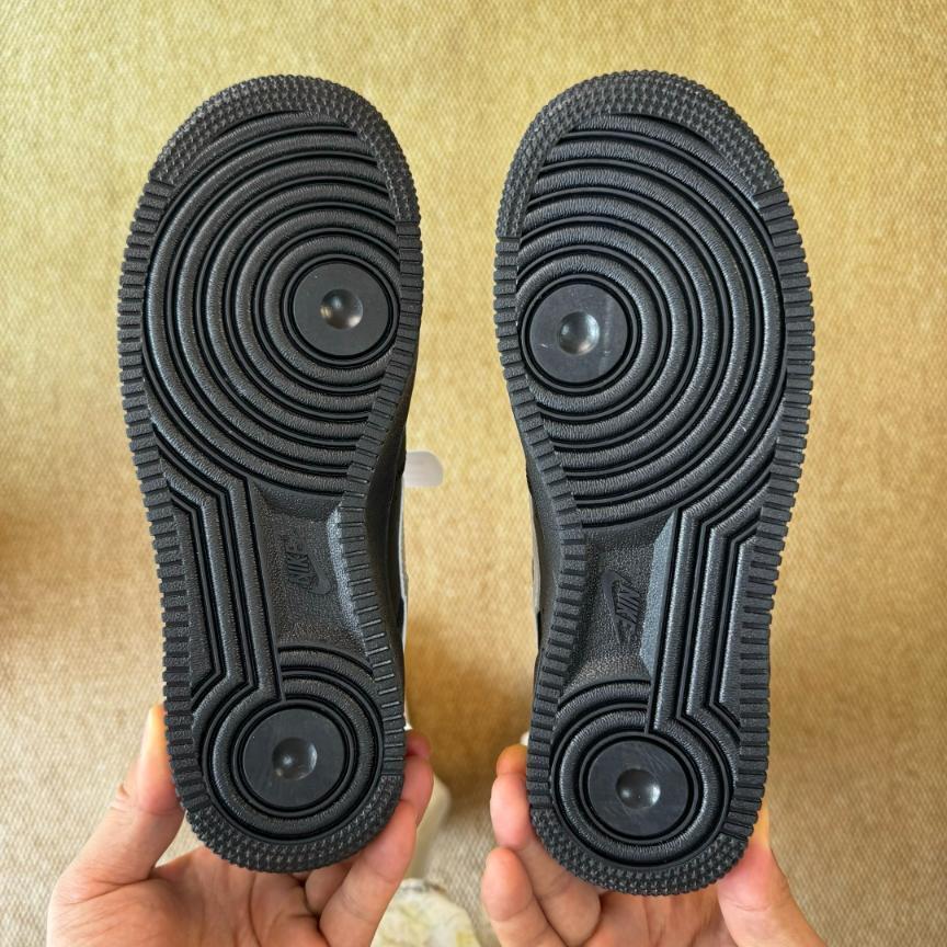 Nike Air Force 1 Low shoes - Image 8