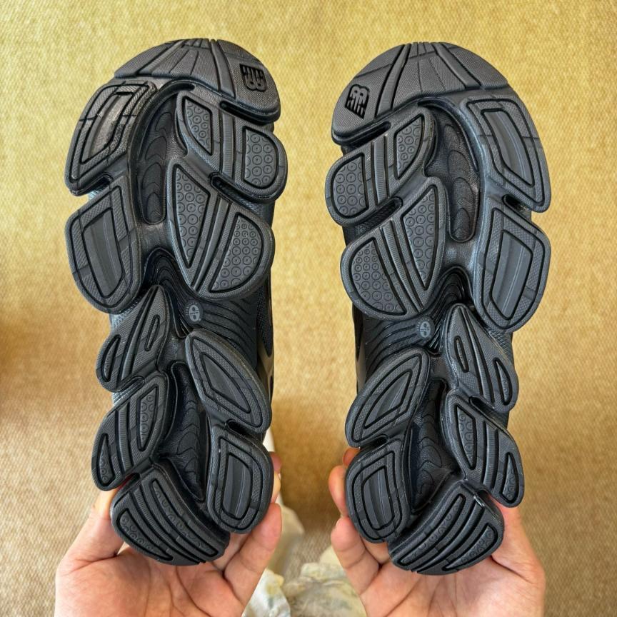 New Balance ABZORB 2000 "Triple Black" - Image 10