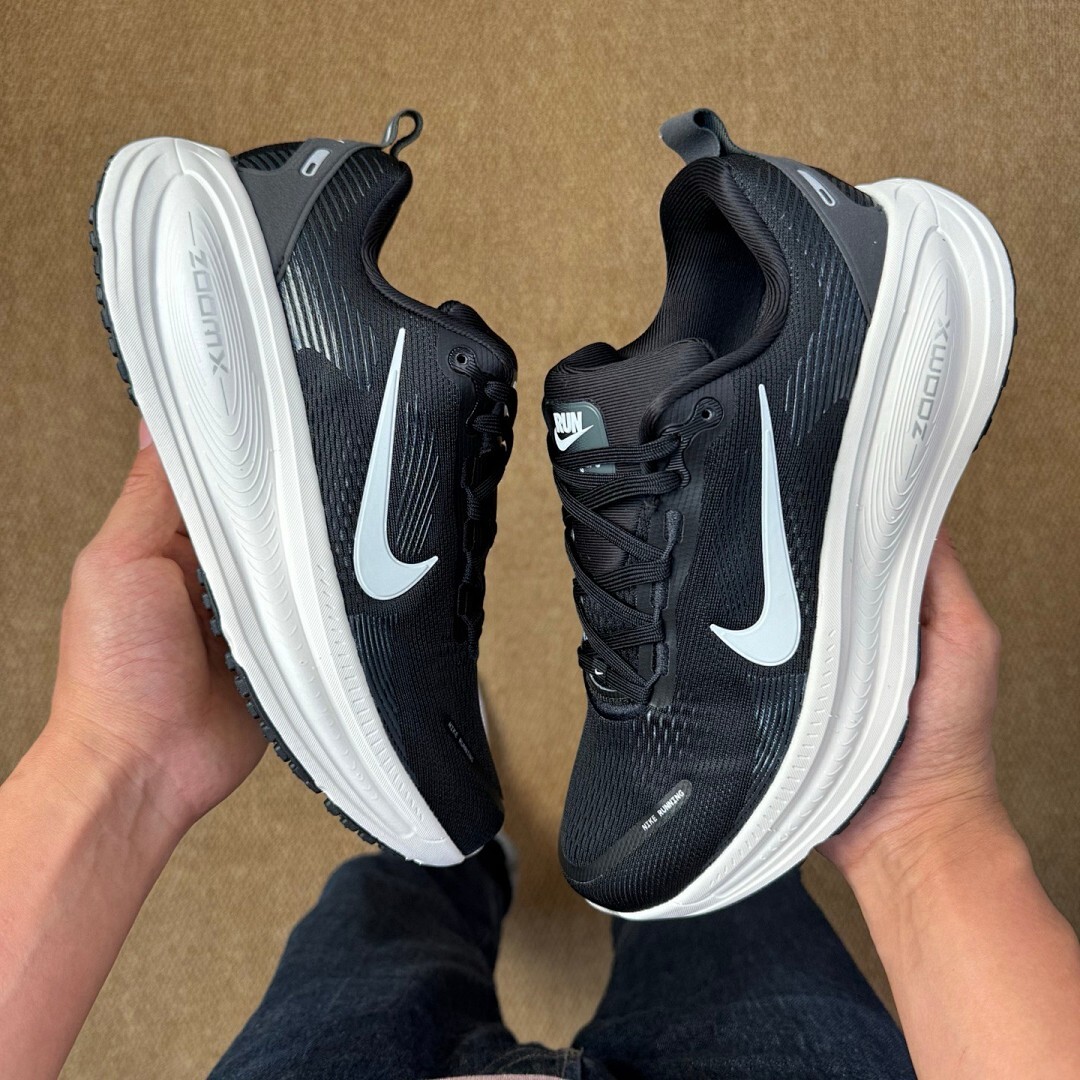 Nike Invincible Run Flyknit 3 Black White - Image 8