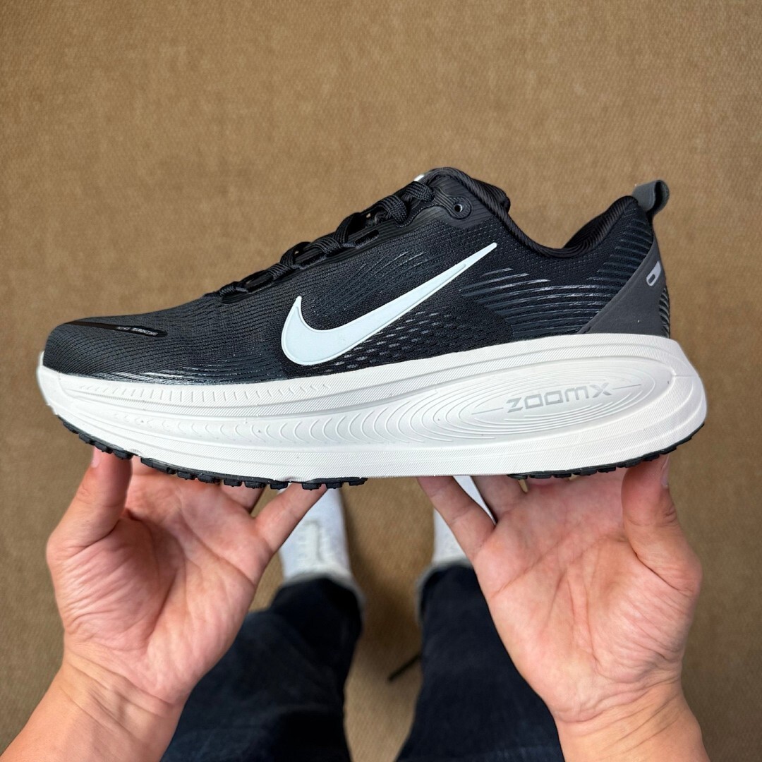Nike Invincible Run Flyknit 3 Black White - Image 10