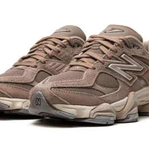 9060 "Mushroom Brown" U9060PB Sneakers