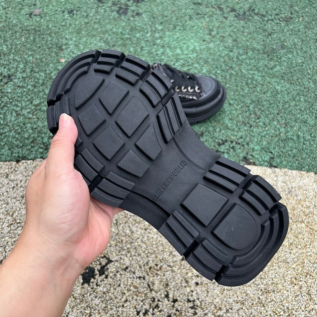 SMILEREPÚBLIC Black Distressed Chunky Sole Low Top Sneakers Style No. 1 - Image 6