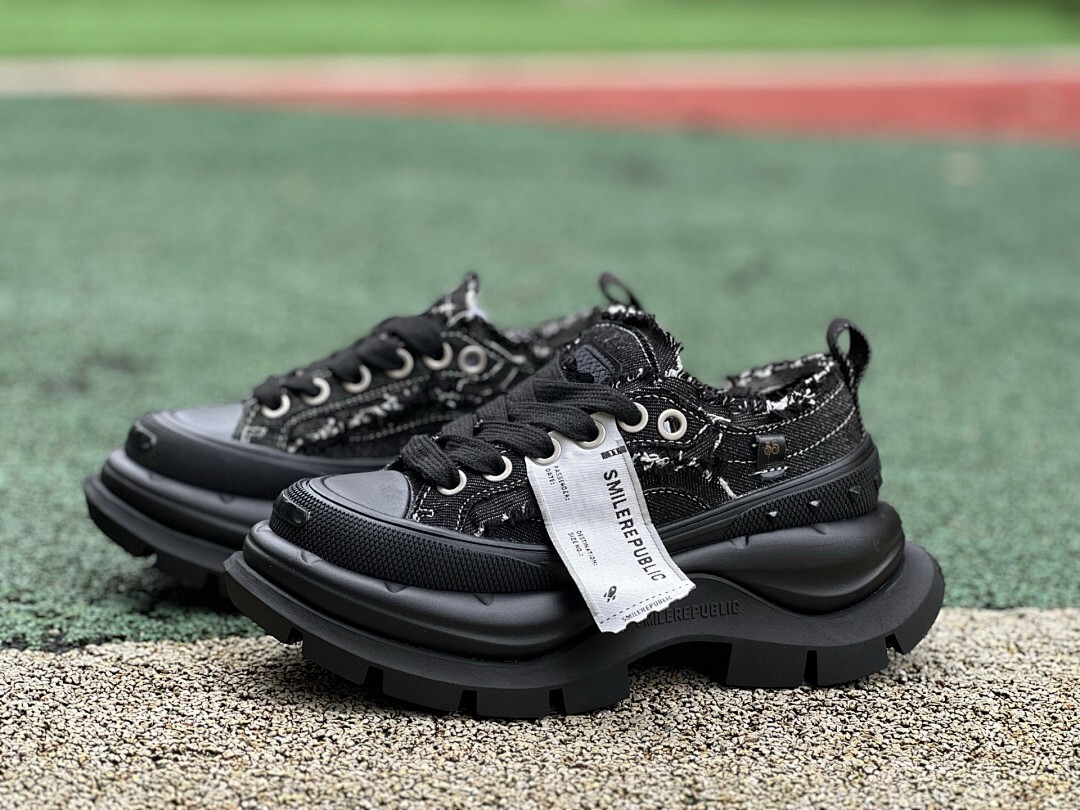 SMILEREPÚBLIC Black Distressed Chunky Sole Low Top Sneakers Style No. 1 - Image 10