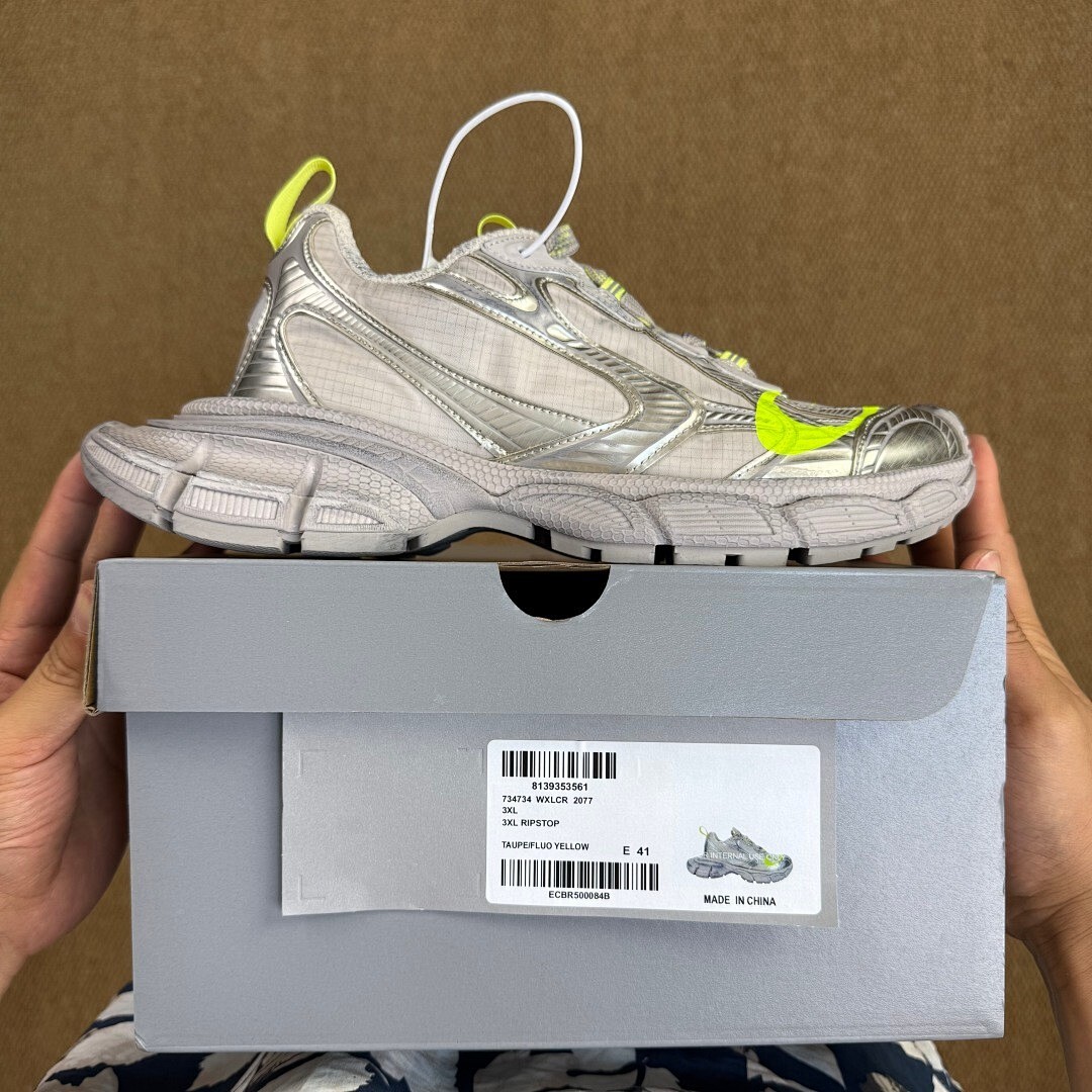 Nike P-6000 Metallic Silver Volt CN0149-001 - Image 3