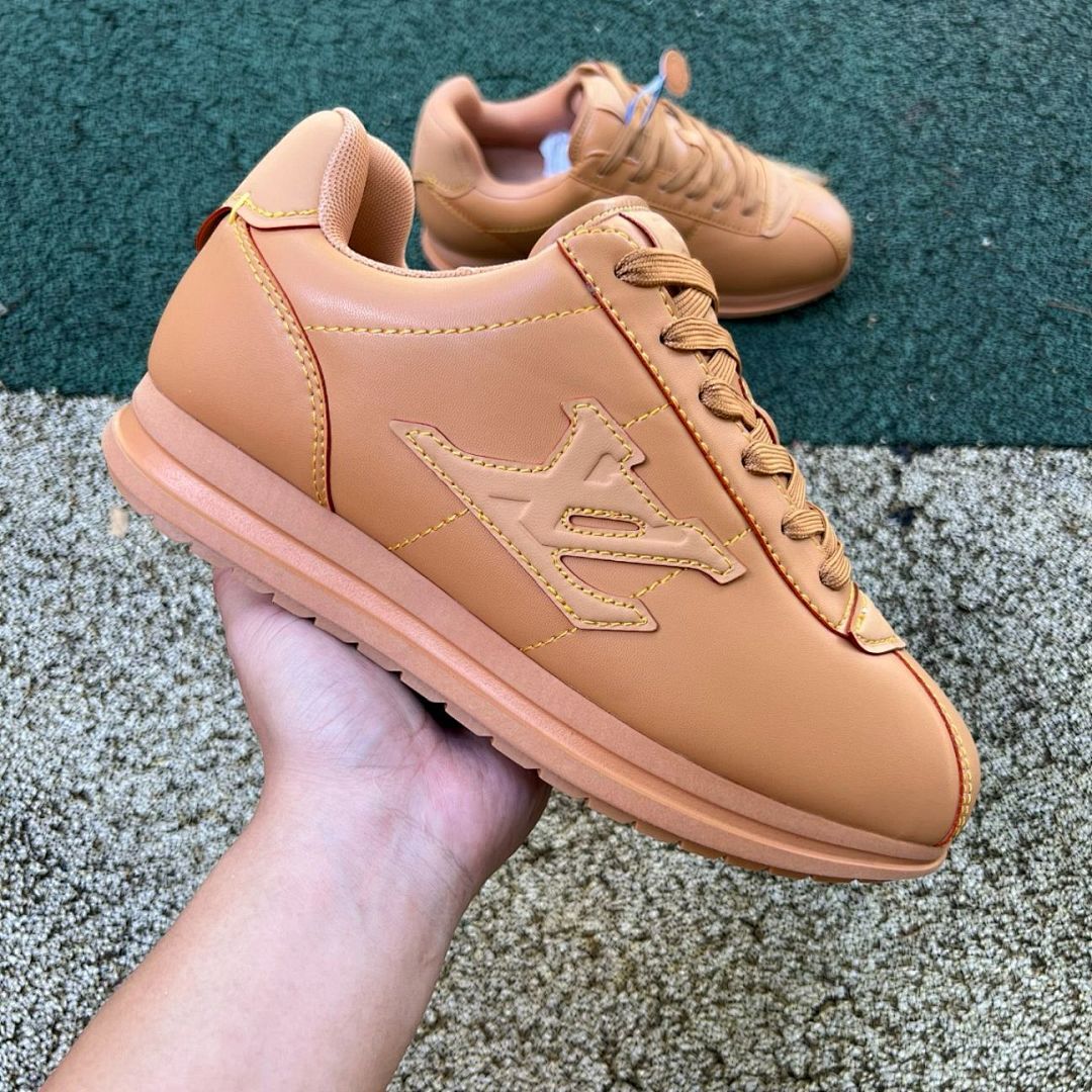 Louis Vuitton LV Runner Tatic Sneaker - Image 9