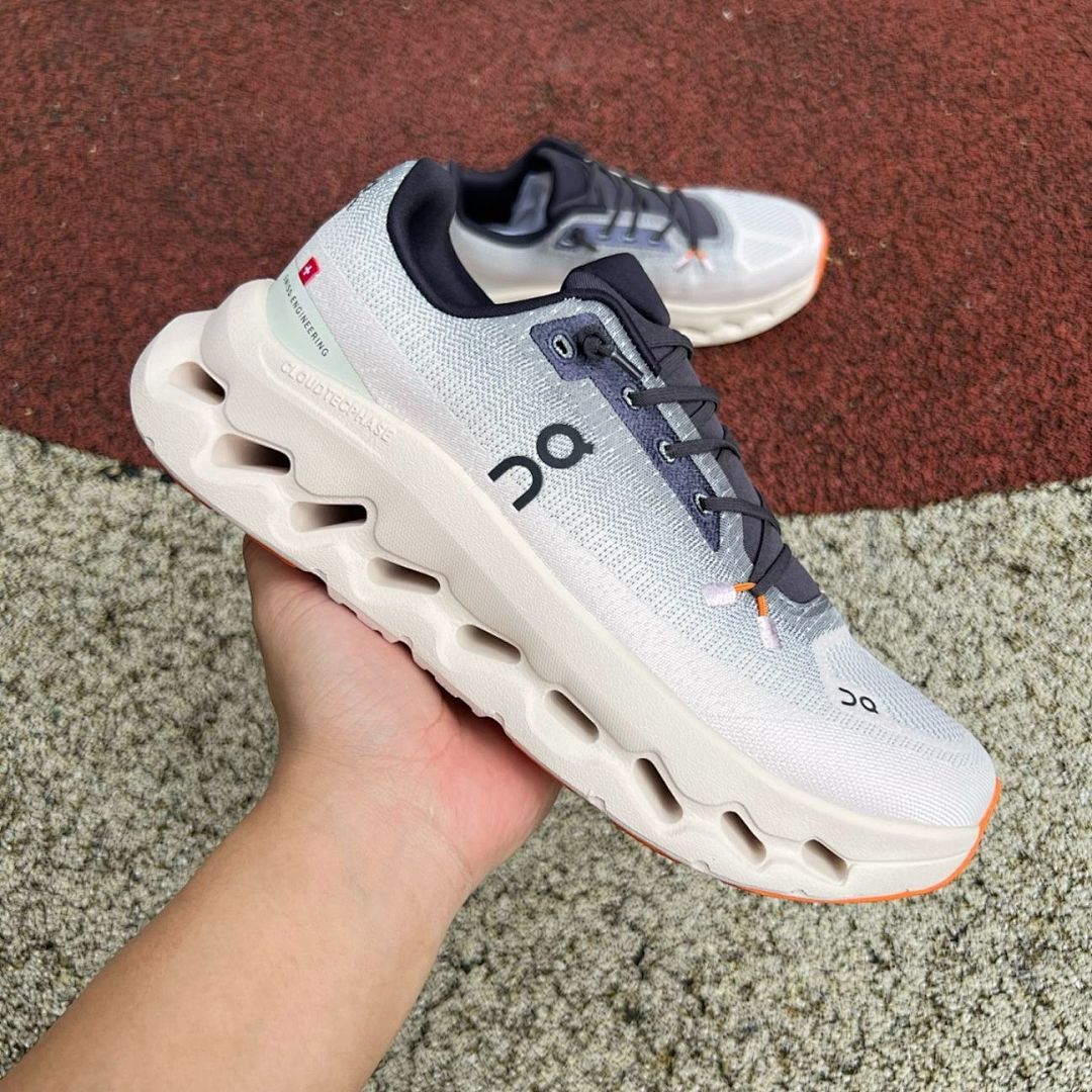 On CloudTec Phase Running Shoes Glacier/Frost - Image 9