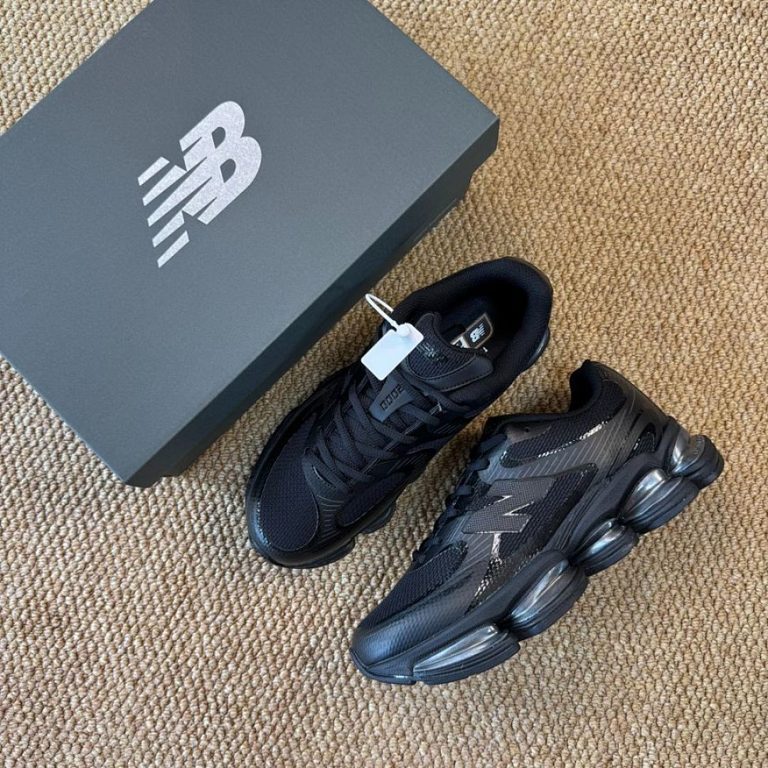 Nike Shox NZ Triple Black 360565-090 - Image 2