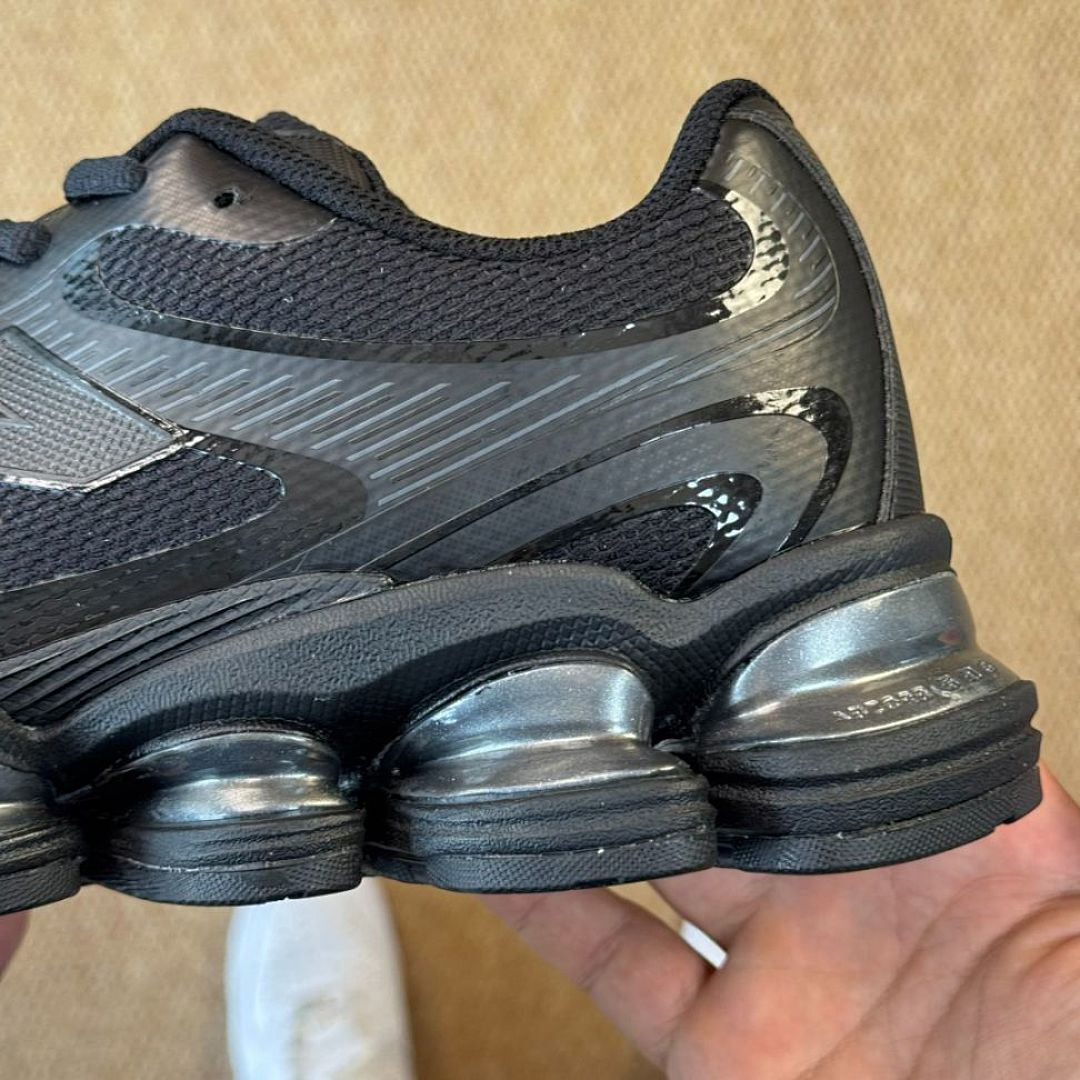 Nike Shox NZ Triple Black 360565-090 - Image 6