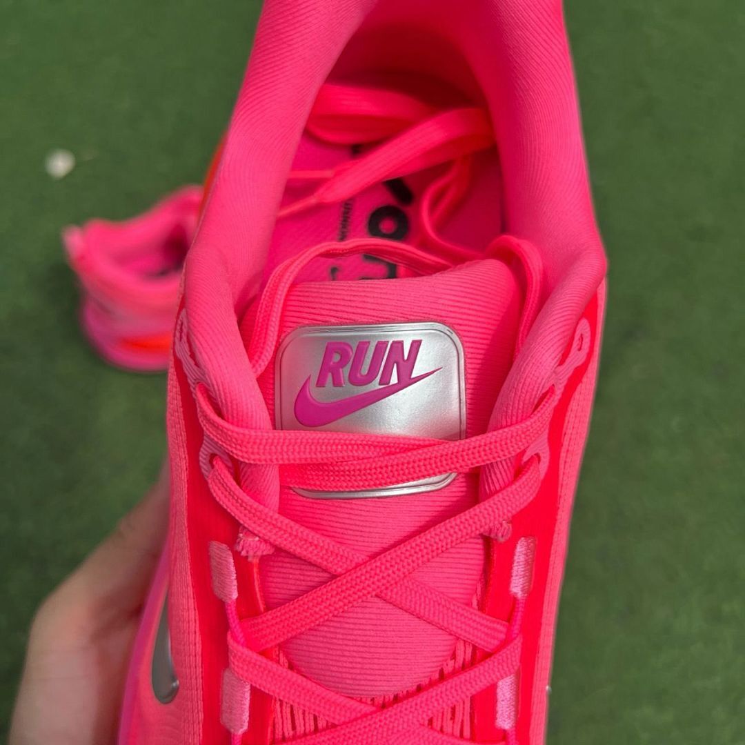 Nike ZoomX Invincible Run Flyknit 3 Hyper Pink Metallic Silver Atomic Orange - Image 5