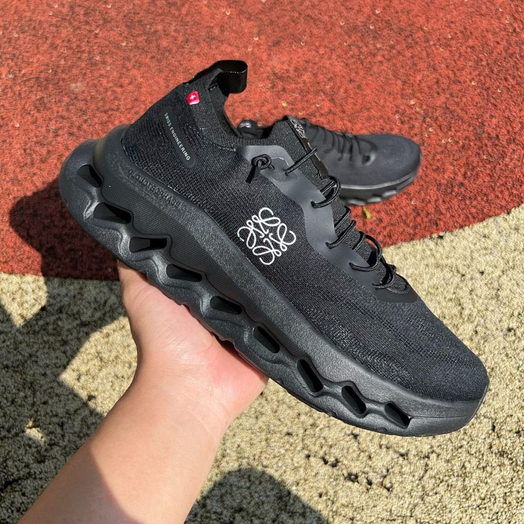 On Cloudchase Running Shoes Black - Image 9