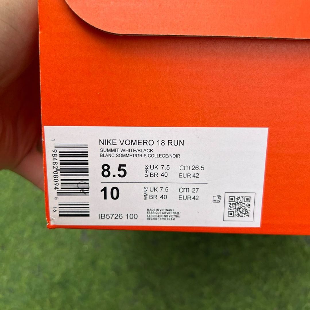 Nike ZoomX Invincible Run Flyknit White Black 'RUN' Graphic - Image 2