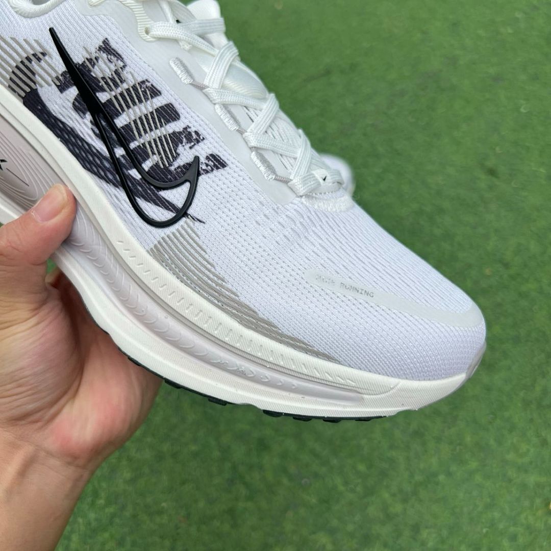 Nike ZoomX Invincible Run Flyknit White Black 'RUN' Graphic - Image 3