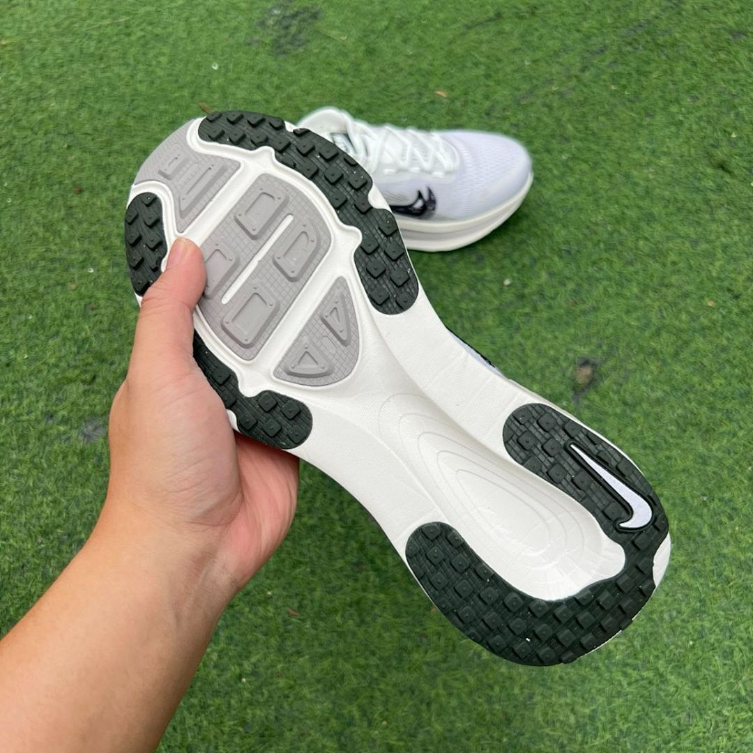 Nike ZoomX Invincible Run Flyknit White Black 'RUN' Graphic - Image 6