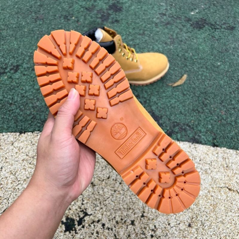 Timberland 6-Inch Premium Waterproof Fur Lined Boots Wheat Nubuck - Image 6