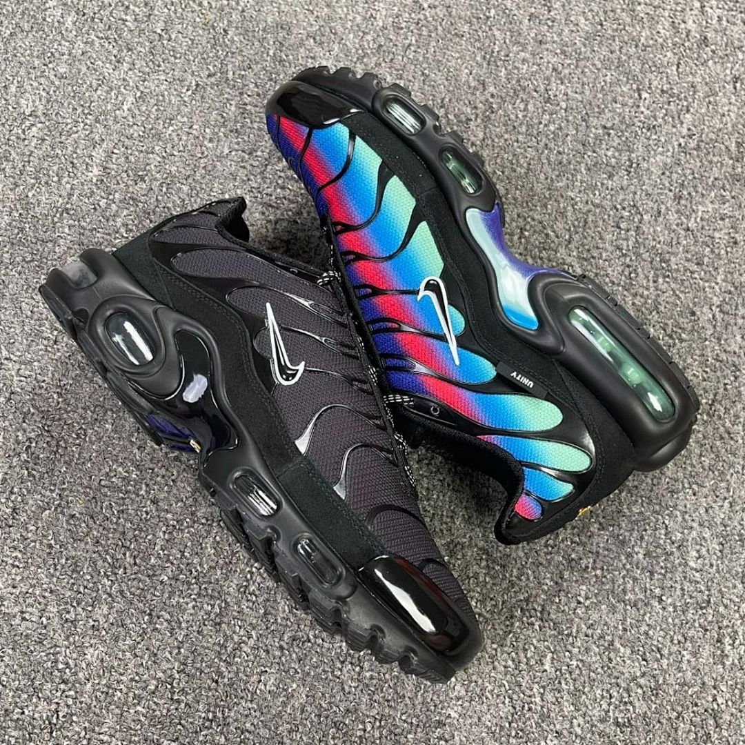Nike Air Max Plus TN Triple Black 604133-050 - Image 2