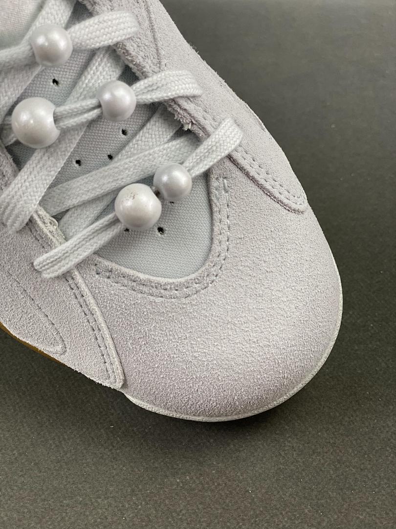 Air Jordan 6 Retro Sail Metallic Gold Suede Sneakers - Image 6