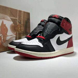 Air Jordan 1 High OG Black Toe Vintage Aged Midsole Retro Sneakers