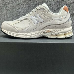 New Balance 2002R Phantom Bone Light Grey Sneakers M2002RHO