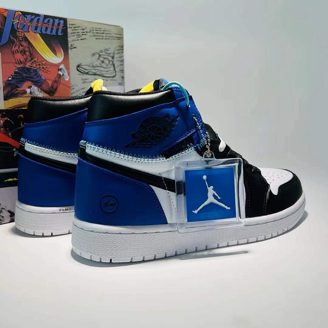 Air Jordan 1 Retro High OG 'Royal Toe' (555088-041) Deconstructed Exposed Foam Tongue White Black Royal Blue - Image 3