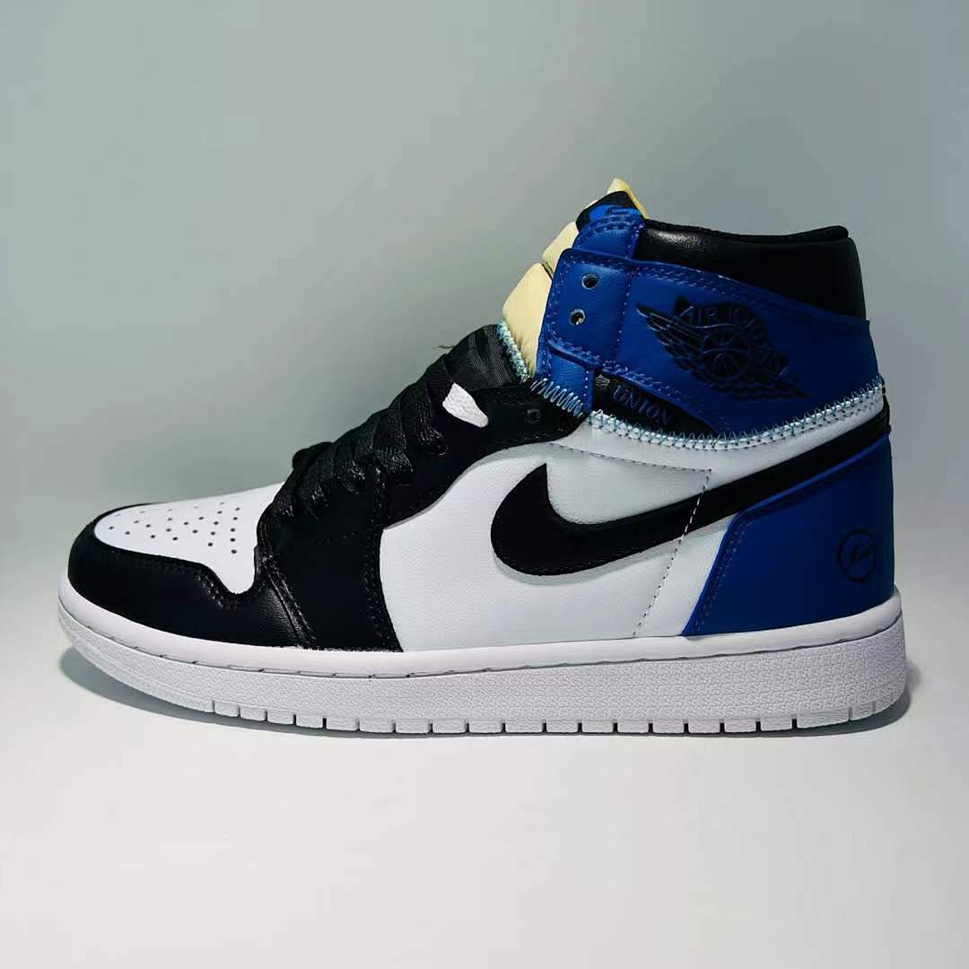 Air Jordan 1 Retro High OG 'Royal Toe' (555088-041) Deconstructed Exposed Foam Tongue White Black Royal Blue - Image 9