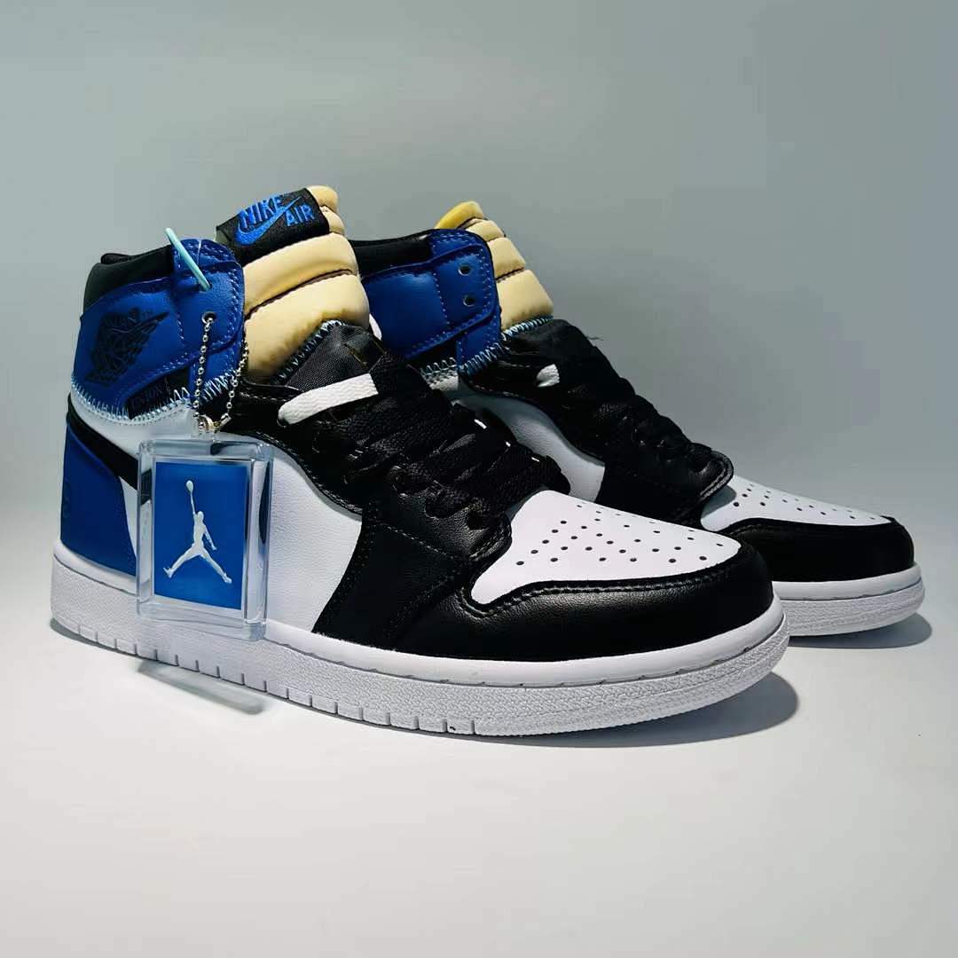 Air Jordan 1 Retro High OG 'Royal Toe' (555088-041) Deconstructed Exposed Foam Tongue White Black Royal Blue - Image 10