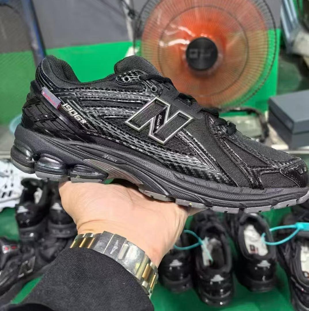 New Balance 1906R Black Metallic Silver M1906RCD Sneakers - Image 2