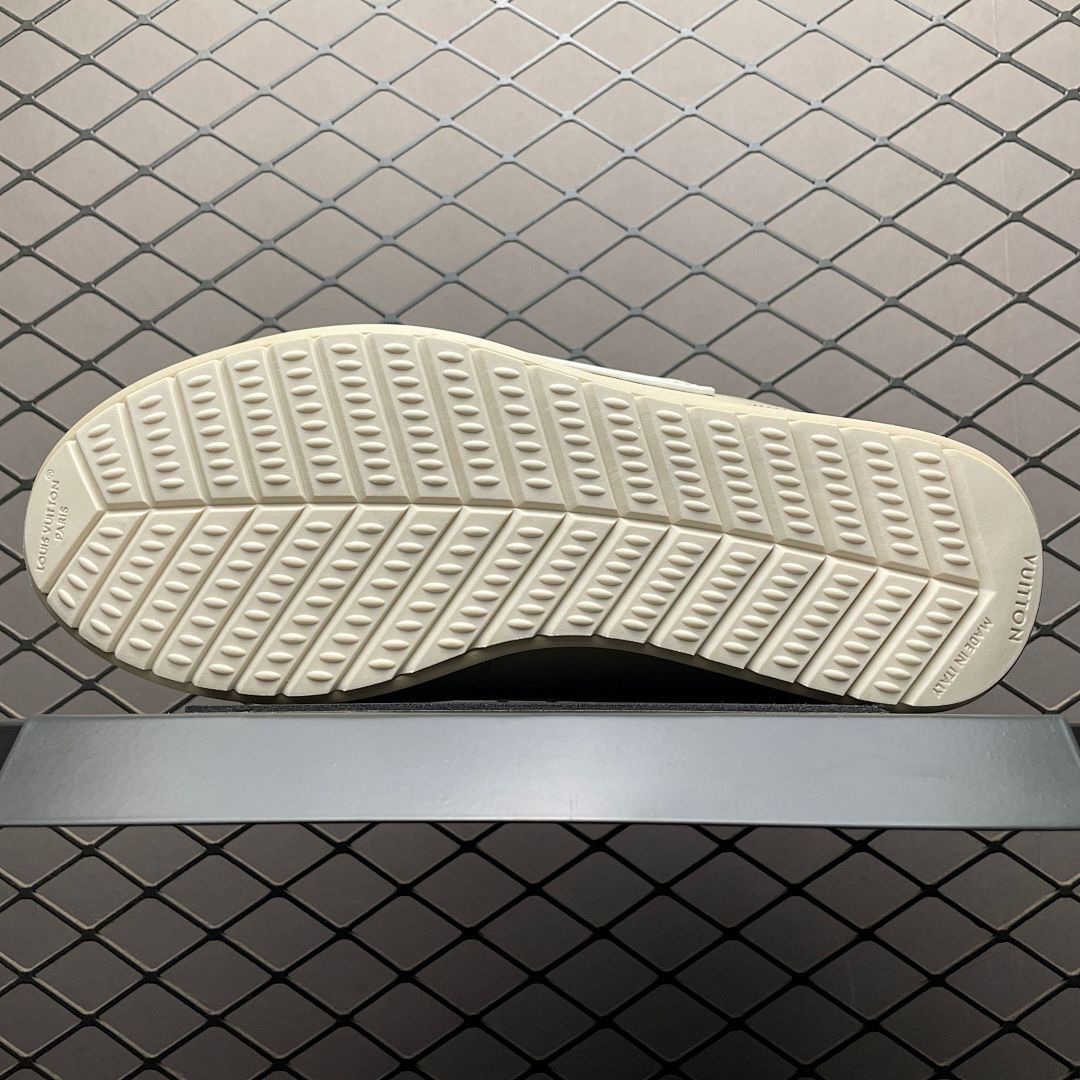 Louis Vuitton LV Trainer Runner Sneaker Beige 1AAN8N - Image 6