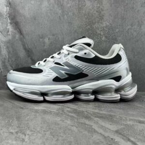 New Balance 1906R Metallic Silver Black Bubble Sole Running Shoes Trainers Sneakers