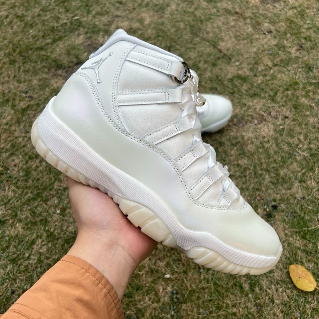 Air Jordan 11 Retro White Iridescent Metallic Silver Vast Grey GS Sneakers 378038-100 - Image 10