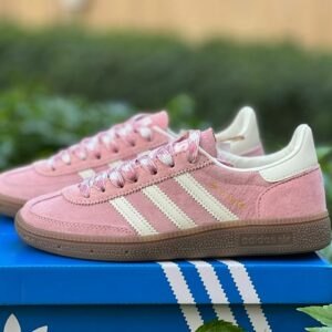Adidas Handball Spezial IF6561 Women's Clear Pink Suede Cloud White Stripes Gum Sole Retro Sneakers Trainers Shoes