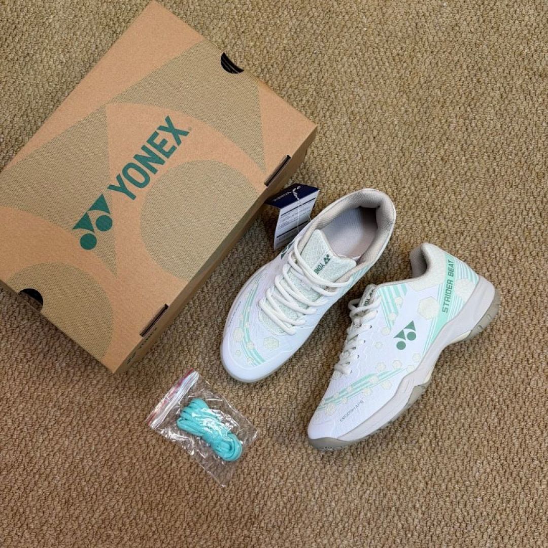 Yonex Strider Beat Badminton Shoes White Mint Green - Image 2
