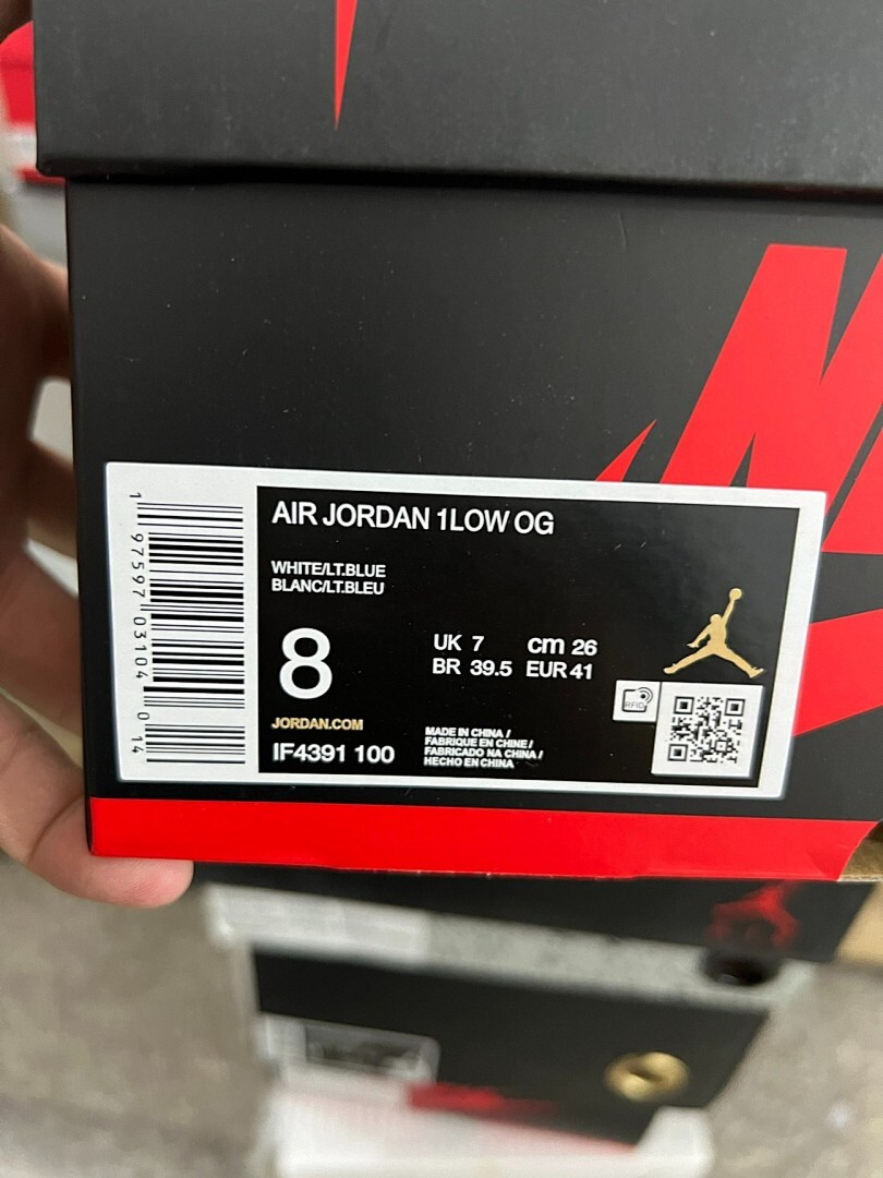 Air Jordan 1 Low SE "Floral Embroidery" White Light Smoke Grey Sail FN8918-100 Women's Sneakers - Image 2