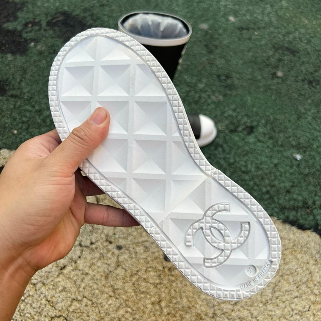 Chanel Black Rubber Rain Boots White Cap Toe CC Logo - Image 6