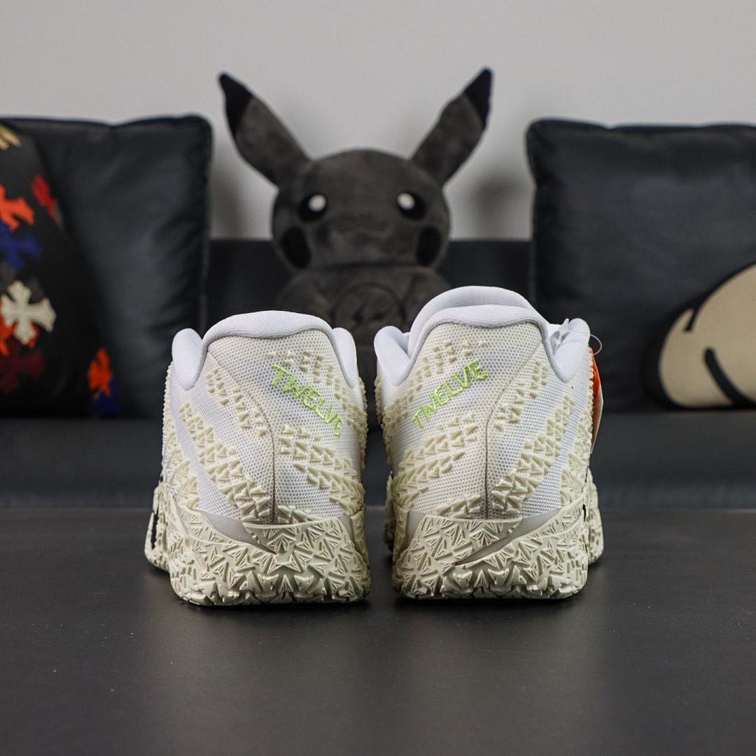 Nike Kyrie 4 ZoomX White Black Men's Basketball Sneakers - Image 9